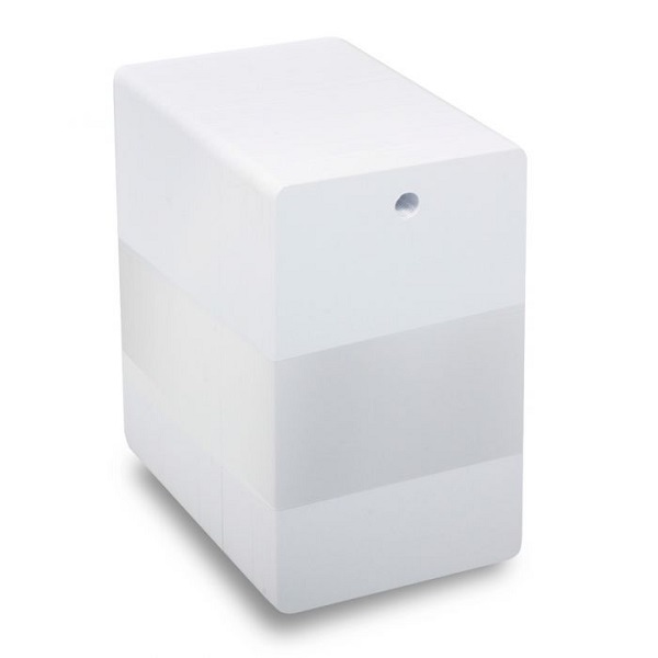 Picture of White 5mm hole punch in portrait format blank. 70102026